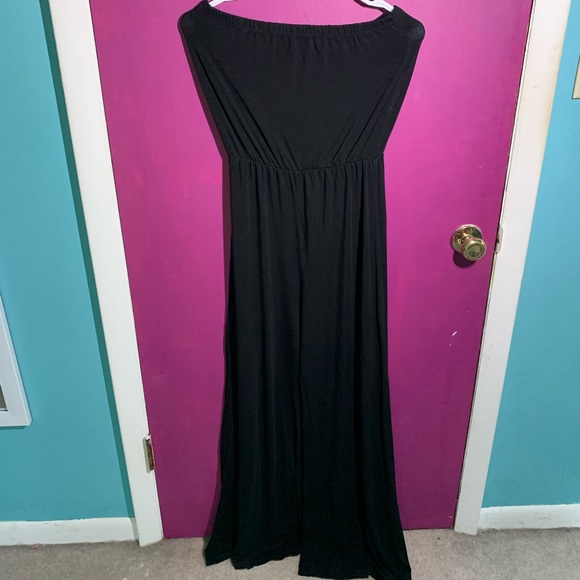 Black Strapless Romper With Flared Legs - Picture 3 of 3